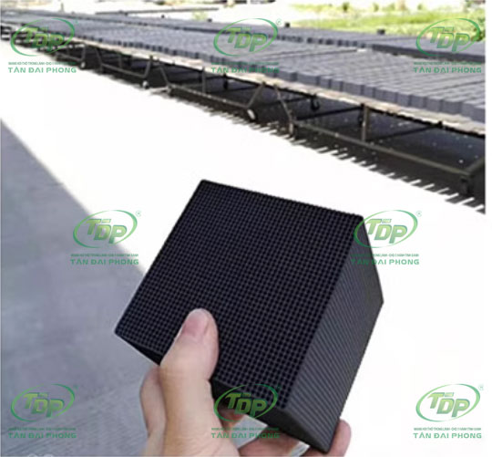 Than Hoạt Tính Tổ Ong Xử Lý Khí Thải